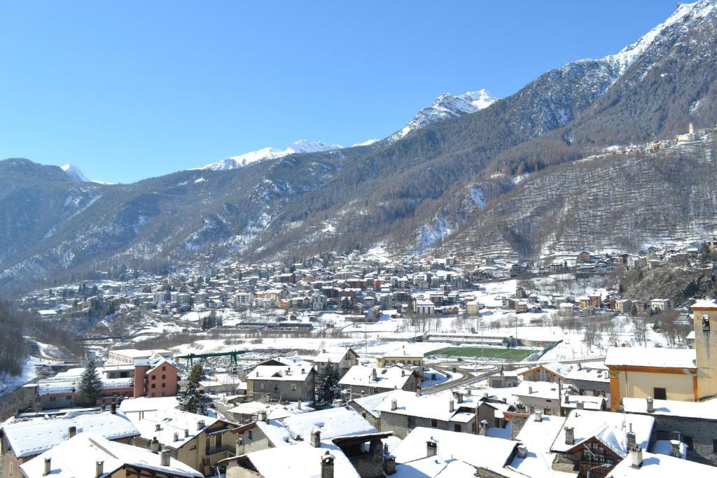 Casa Vacanza La Rocca Chiesa in Valmalenco Habitación foto
